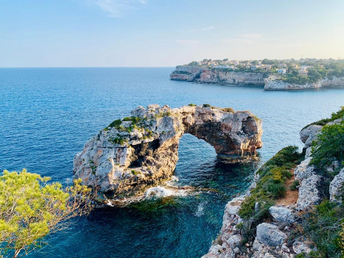 Hostal Cala Llombards Екстер'єр фото