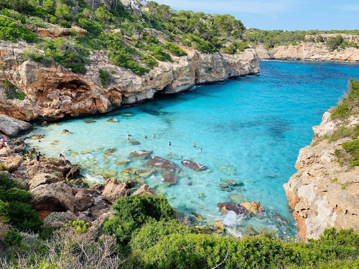 Hostal Cala Llombards Екстер'єр фото