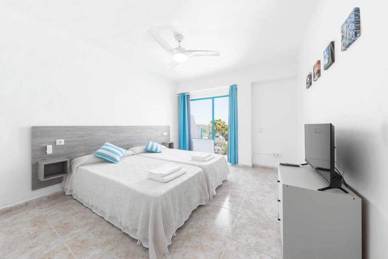 Hostal Cala Llombards Екстер'єр фото