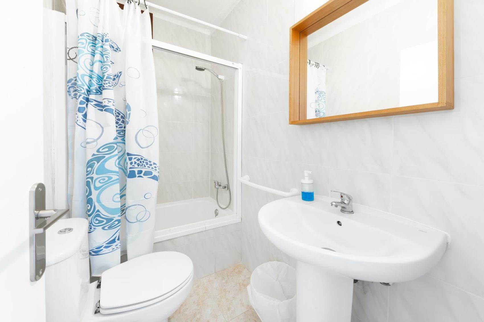 Hostal Cala Llombards Екстер'єр фото