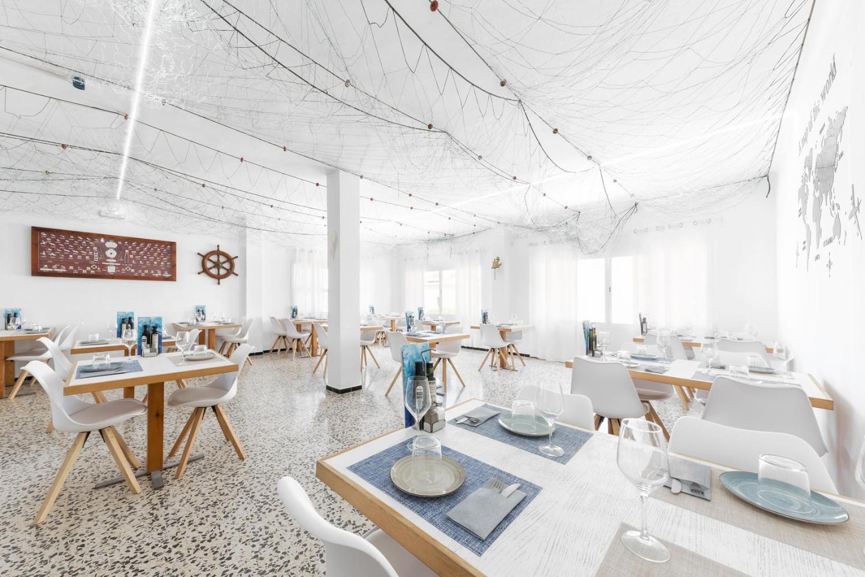 Hostal Cala Llombards Екстер'єр фото