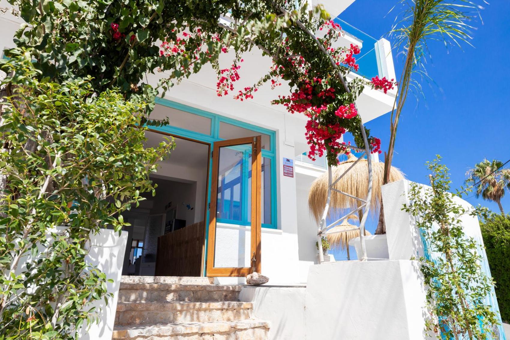 Hostal Cala Llombards Екстер'єр фото