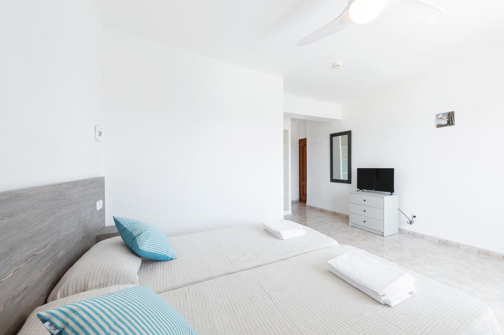 Hostal Cala Llombards Екстер'єр фото